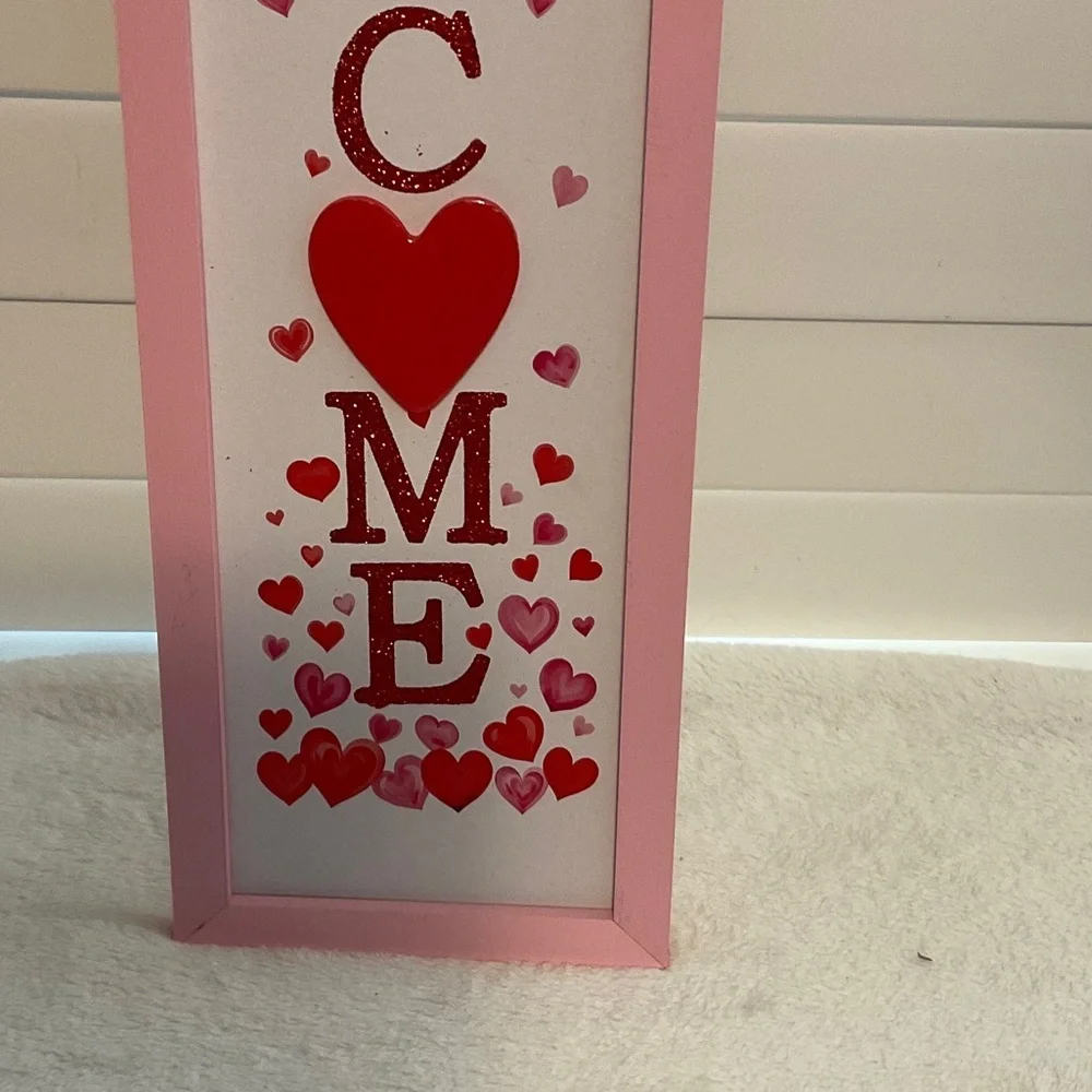 Pink and Red Heart Welcome Sign